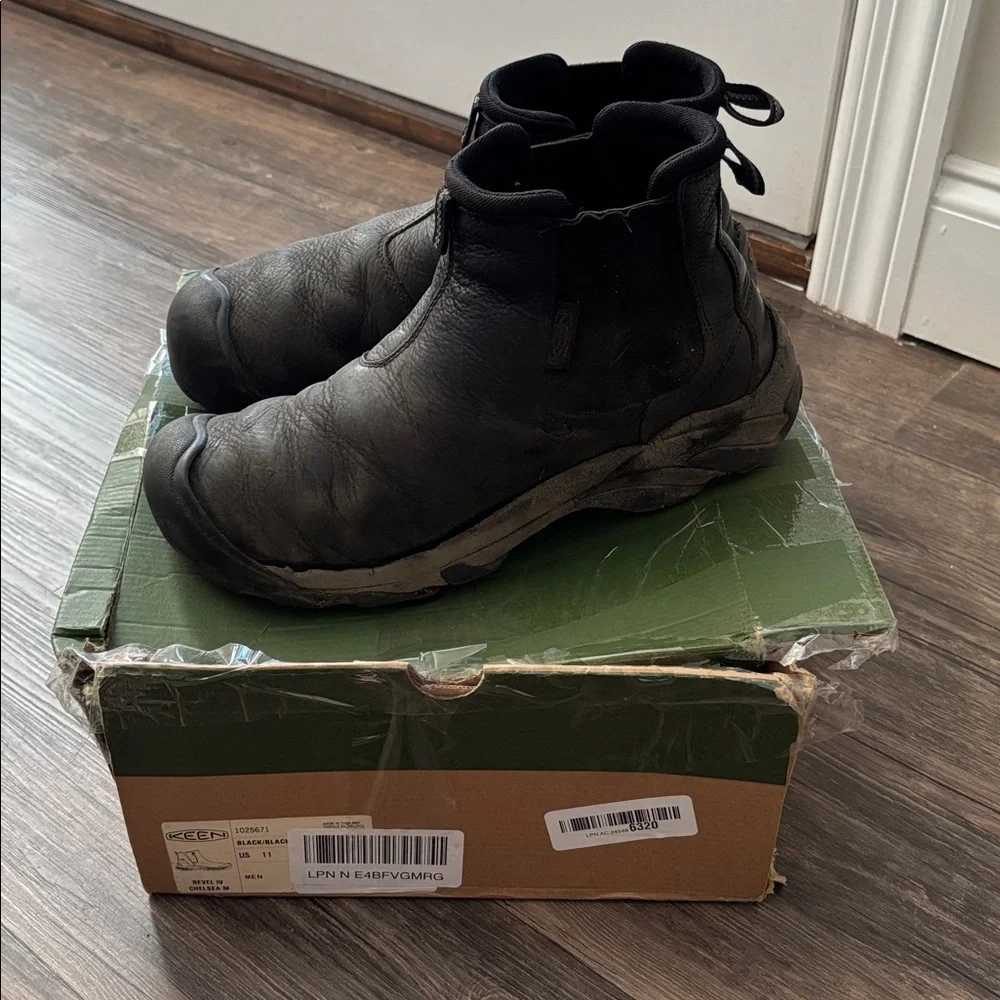 Keen Revel 4 Chelsea Polar Boots Men’s Size 11 Insulated Winter Snow Boots